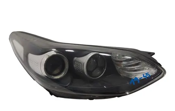KIA Sportage Headlight/headlamp 92102-F1110