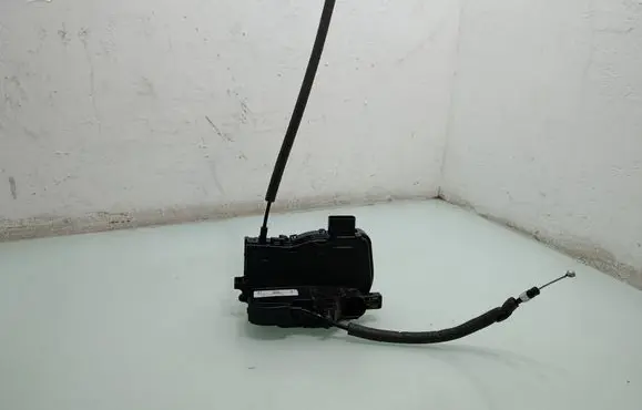 KIA Sportage Front door lock