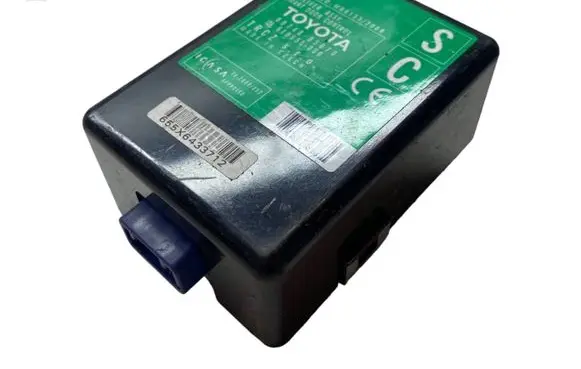 Toyota Avensis T270 Door control unit/module 8974005070 61B655000