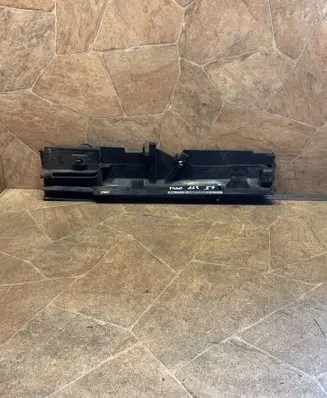 BMW 3 F30 F35 F31 Radiator support slam panel bracket 7600536