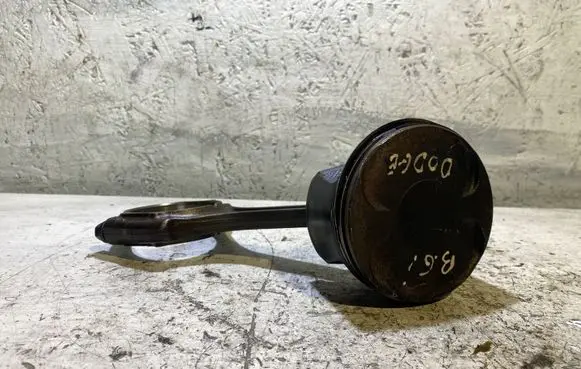Dodge Challenger Piston with connecting rod
