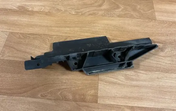 Audi A4 S4 B7 8E 8H Battery bracket 8E1805229A