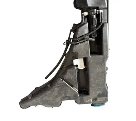 Audi A4 S4 B9 8W Windshield washer fluid reservoir/tank 8W0955451L