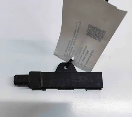 BMW M8 F91 F92 G14 G15 Keyless system antenna 6832066