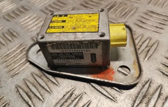 Lexus SC 300 - 400 Airbag deployment crash/impact sensor 8986024020