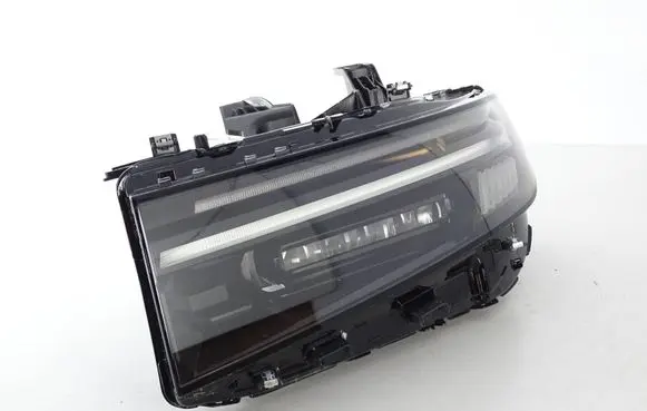 Opel Astra L Headlight/headlamp 9867132380