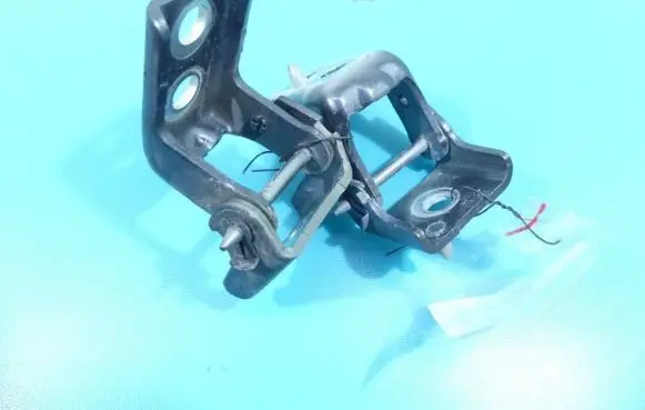 Rear door hinge set