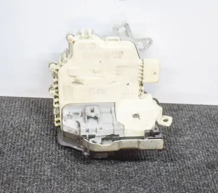 Audi A7 S7 4G Front door lock 8J1837016C