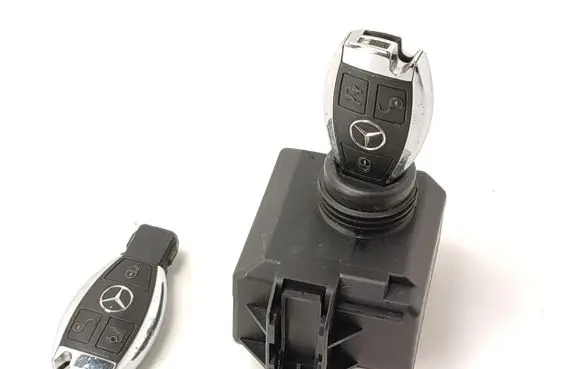 Mercedes-Benz E W212 Ignition lock 2129056701 20260112HCR1436V2 A2129056701