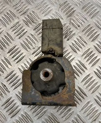 Toyota RAV 4 (XA20) Engine mount bracket 05181T9453