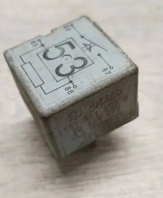 Volkswagen PASSAT B6 Other relay 1419512533