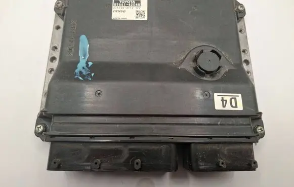 Toyota RAV 4 (XA30) Engine control unit/module 8966142D40