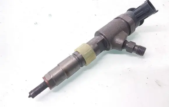 Ford Fiesta Fuel injector CV6Q9F593AA 0445110489
