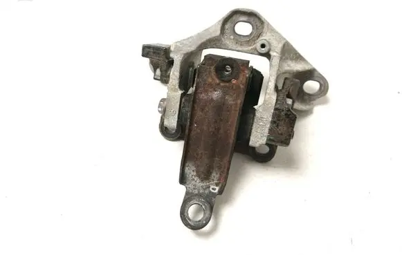 Mazda CX-3 Engine mount bracket DB2T39081