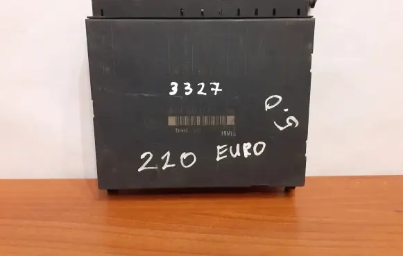Mercedes-Benz S W220 Seat control module 3327 2208201026
