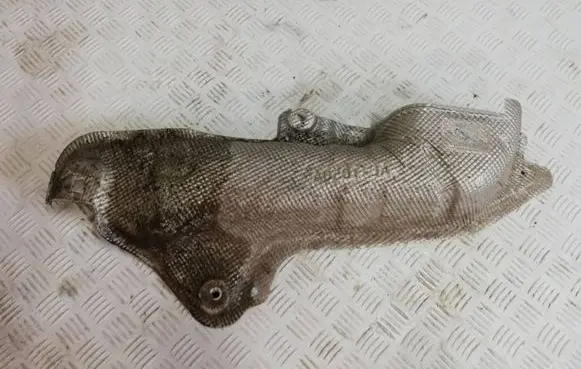 Dacia Sandero Exhaust heat shield 747618673R 08721B AL1050A