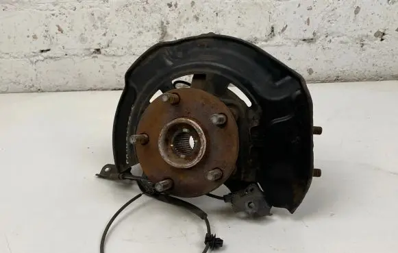 Rear wheel hub