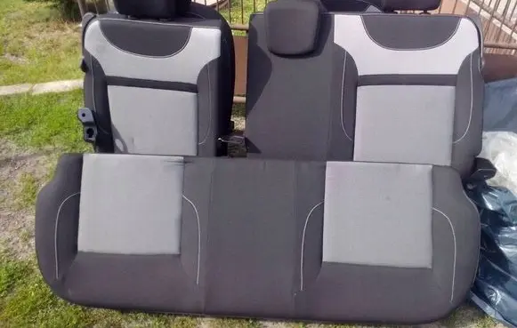 Dacia Duster Second row seats 