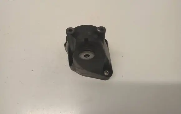 Mercedes-Benz S W222 Engine mount bracket A6422230100