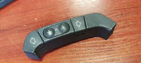 BMW 5 E39 Steering wheel buttons/switches 8363700