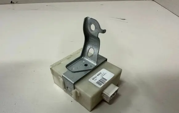 Toyota Avensis T250 Door control unit/module 8974105070 73668012 3145