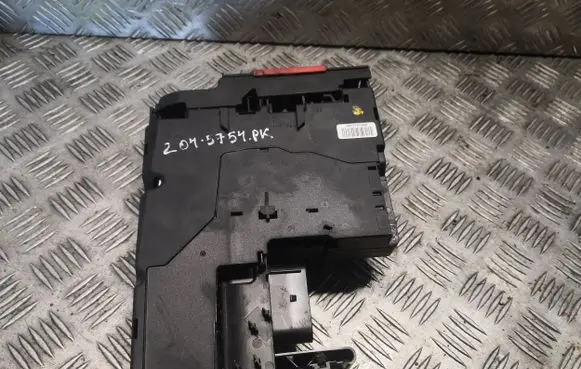 Mercedes-Benz C W204 Fuse box set 2075402750 A2075402750