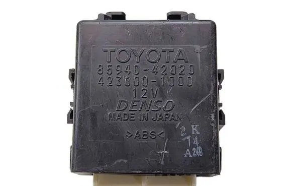 Toyota RAV 4 (XA30) Window wiper relay 8594042020 4230001000