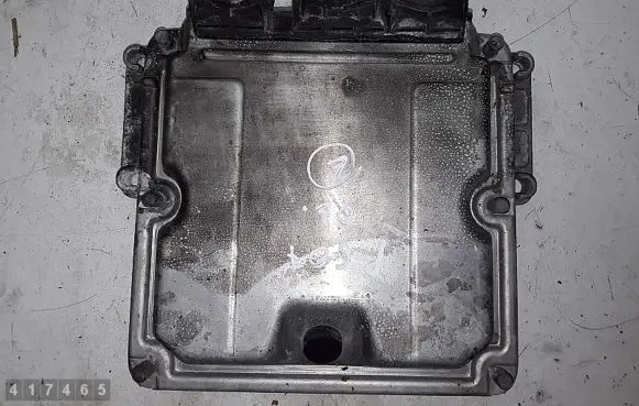 Peugeot 607 Engine control unit/module 0281010880