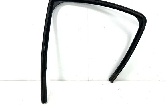 Citroen C3 Rear door window/glass frame 