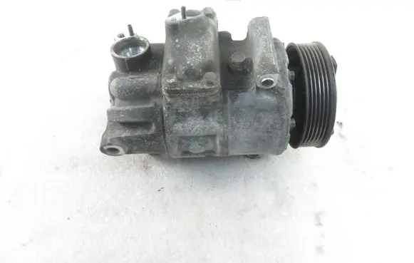 Volkswagen Touran I Air conditioning (A/C) compressor (pump) 1K0820803S