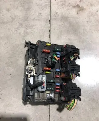 Citroen C3 Fuse module 9661707880