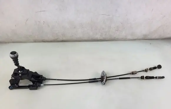 SsangYong Tivoli Gear shifter/selector 150810185927