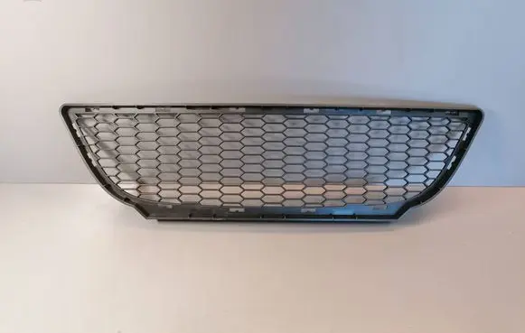 BMW 3 E90 E91 Front bumper lower grill 7906494 51117906494