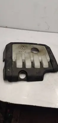 Volkswagen PASSAT B6 Engine cover (trim) 03G103925BP
