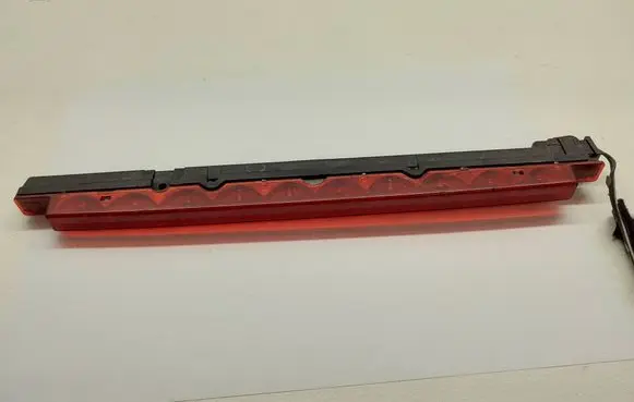 Audi A6 S6 C5 4B Third/center stoplight 8D9945097B