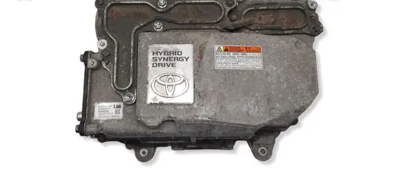 Toyota Yaris Voltage converter inverter G920052010