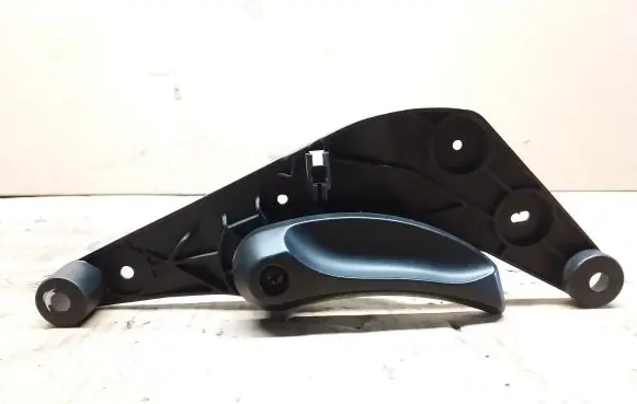 Engine bonnet (hood) release handle