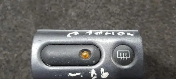 Ford Mondeo MK I Windscreen/window heater switch 93BG18C621AE