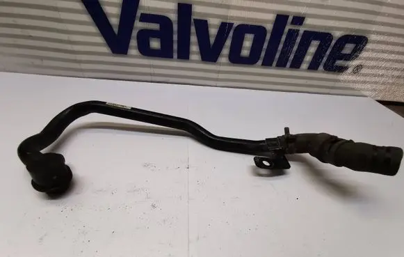 Volkswagen PASSAT B8 Engine coolant pipe/hose 04L121065AJ