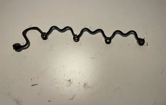 Toyota RAV 4 (XA20) Fuel main line pipe