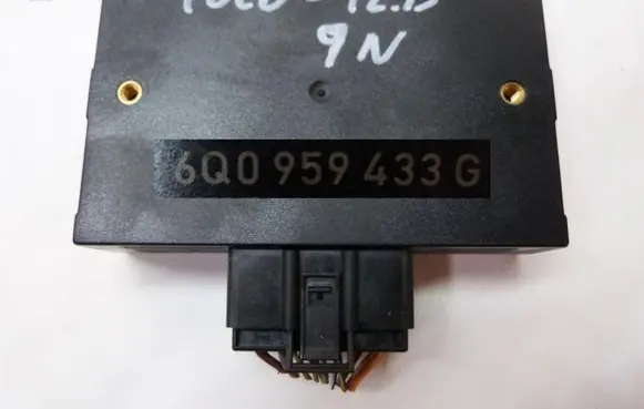 Volkswagen Polo IV 9N3 Comfort/convenience module 6Q0959433G