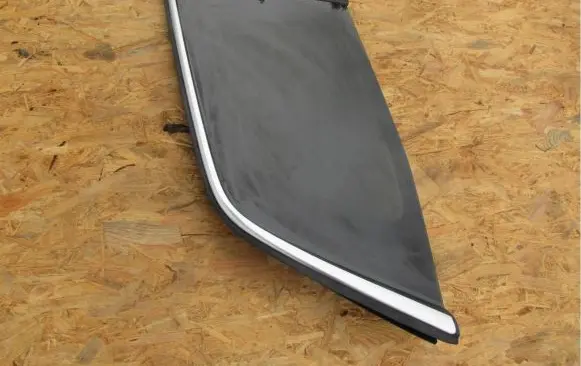 Mercedes-Benz GL X166 Rear side window A1666700150