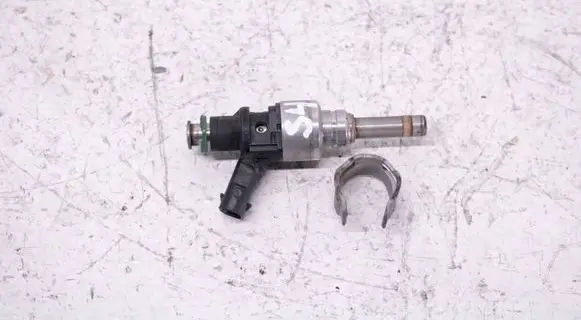 Audi Q5 SQ5 Fuel injector 06E036P 104390520