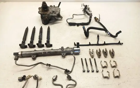 Mercedes-Benz E W212 Fuel injection system set 28348370