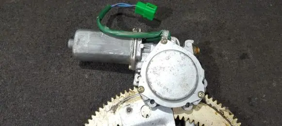 Subaru Legacy Front door window regulator motor