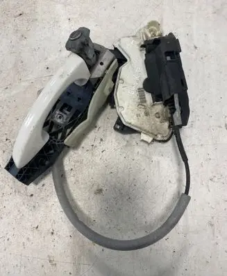 Skoda Octavia Mk3 (5E) Front door lock 5E1837015