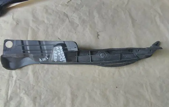Toyota Avensis T250 Fender end trim 5386705021