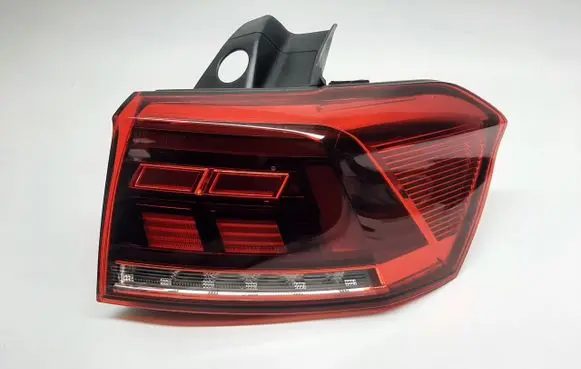 Volkswagen PASSAT B8 Rear/tail lights 3G9945096G