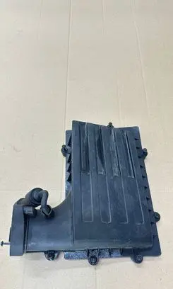 Volkswagen Golf VII Air filter box 5Q0129607AE 5Q0129620D 5Q0129601AG