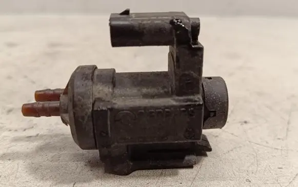 Vacuum valve